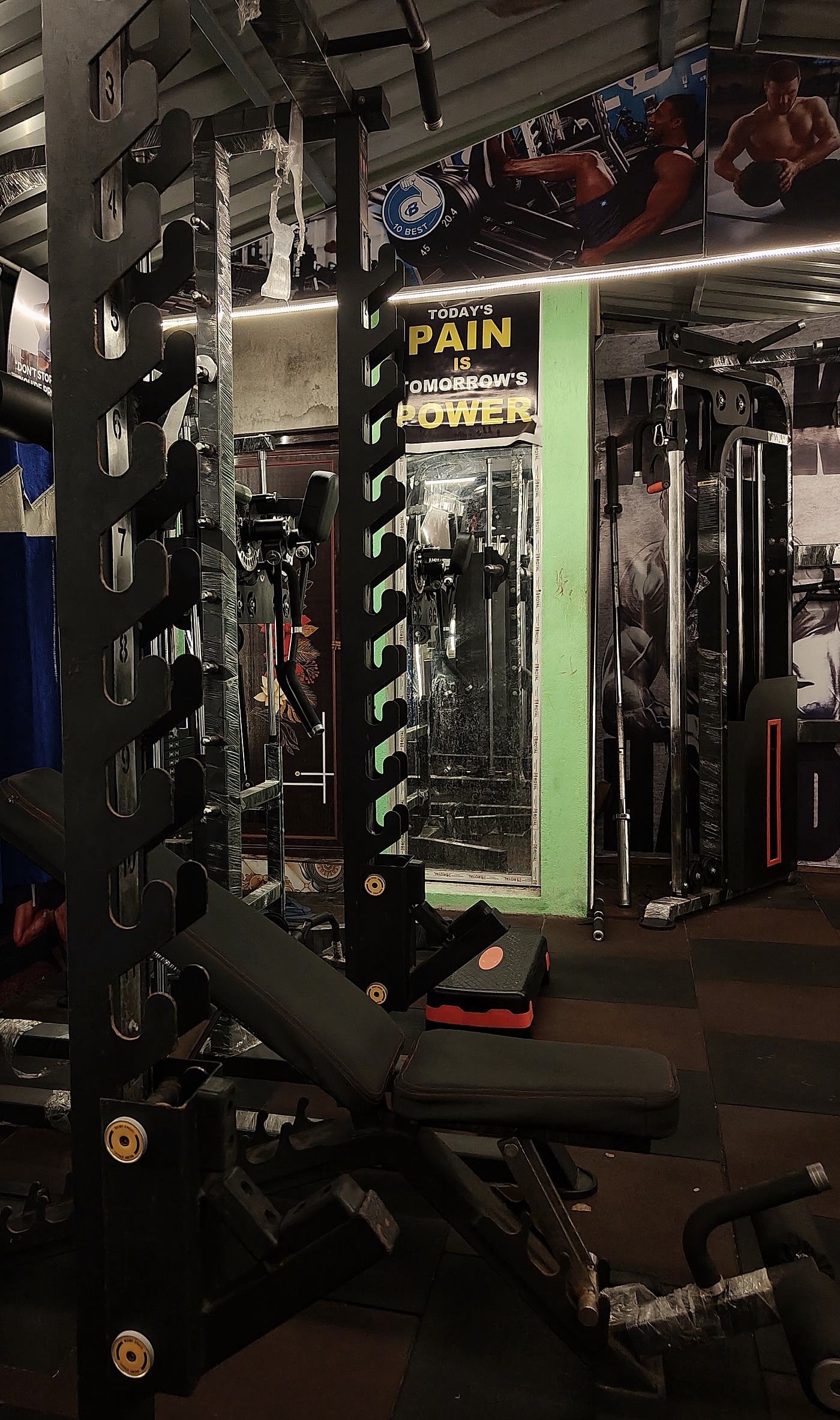 Power rack and adjustable bench